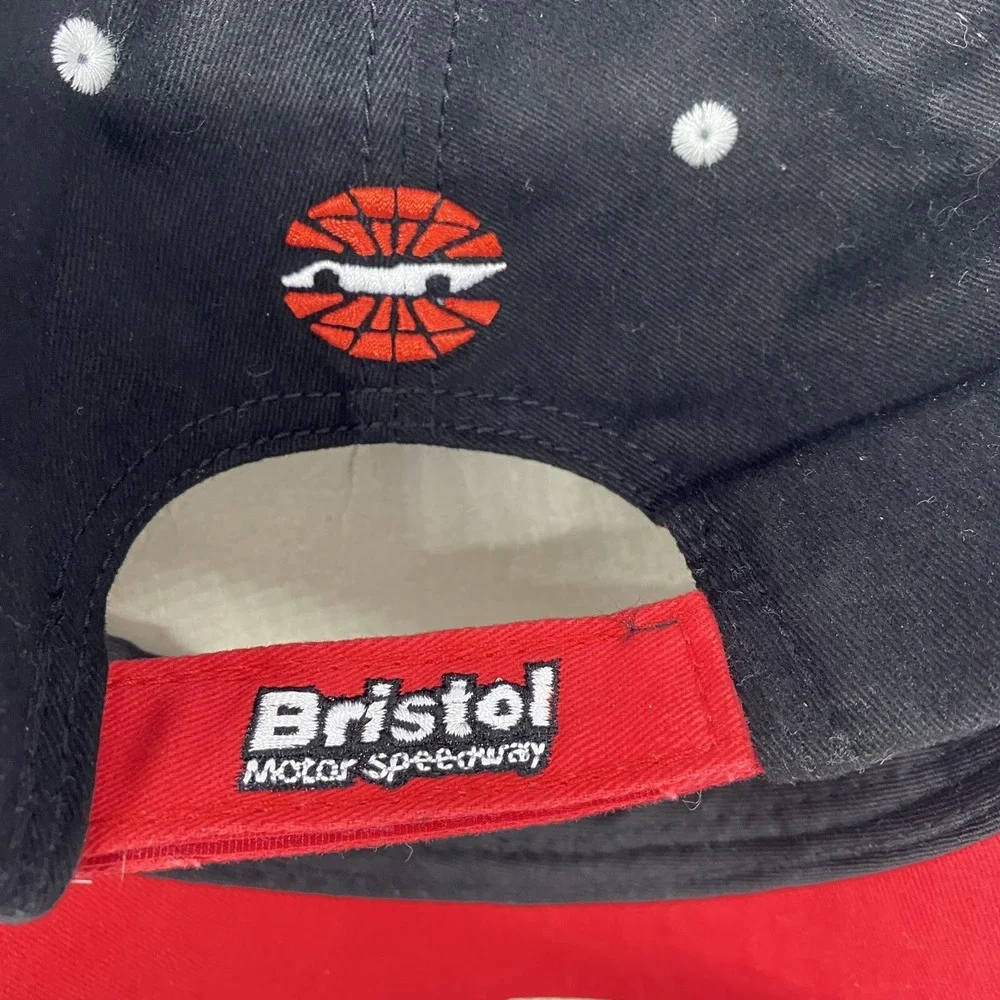 BRISTOL MOTOR SPEEDWAY FIRE‎ TEAM RACING FLAMES BALL CAP TRUCKER HAT BLACK RED